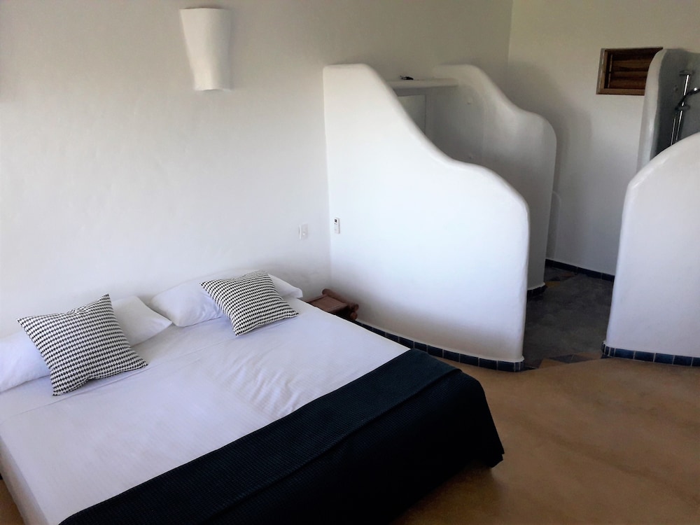 Junior Room, 1 King Bed, Non Smoking photo 2
