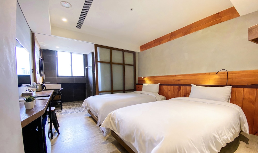 Economy Twins Room without Parking Coupon photo 3