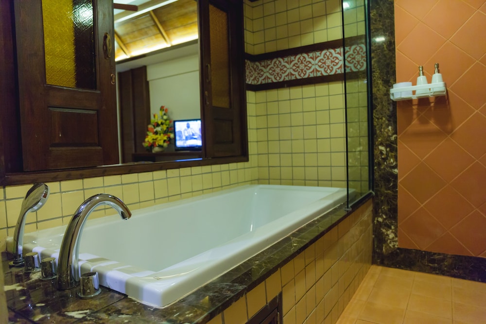 Suite King Size Bed - Photo 9