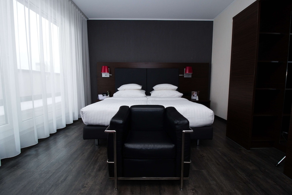 Comfort Room, Multiple Beds