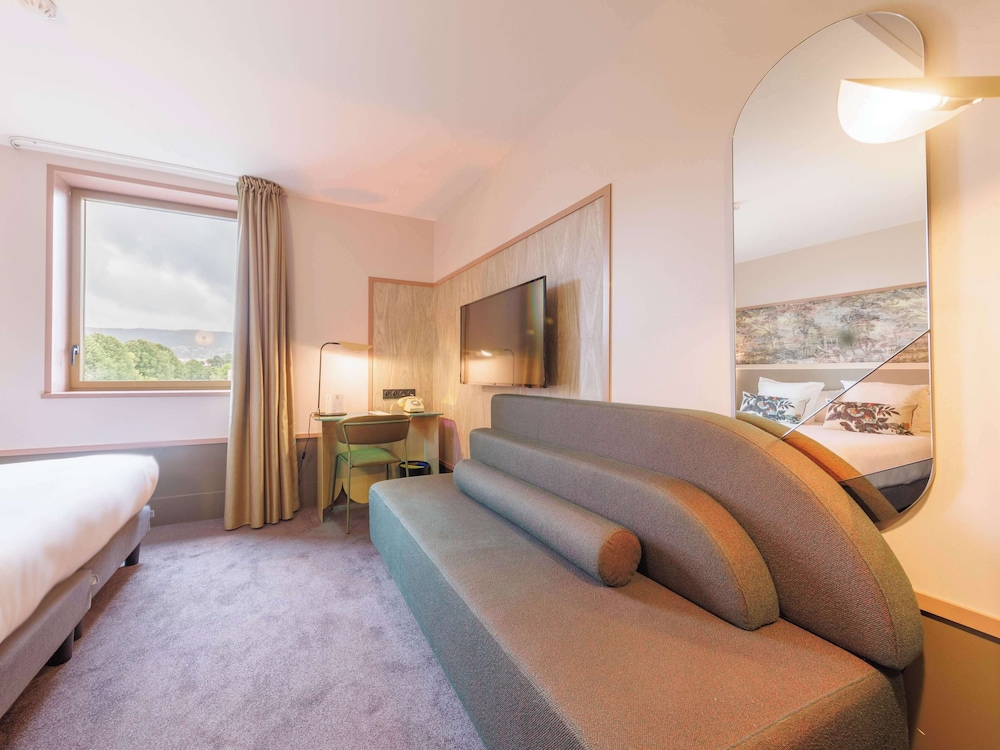 Comfort Room, 1 Queen Bed, Non Smoking (with Single Sofabed) - Photo 5