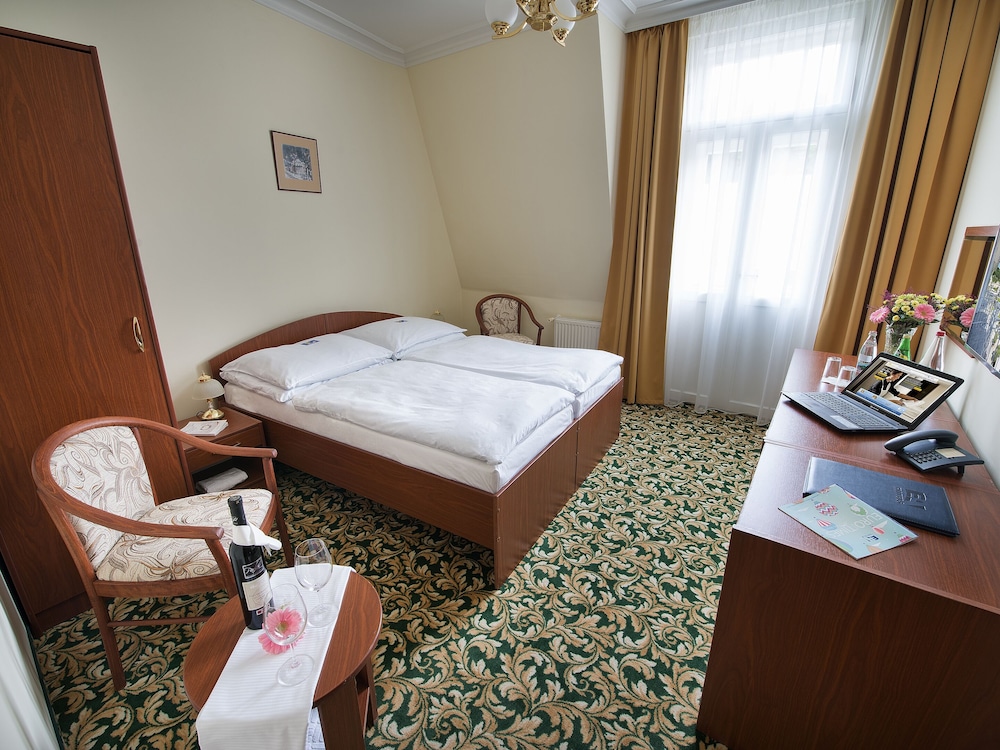 Standard Double Room, River View photo 3