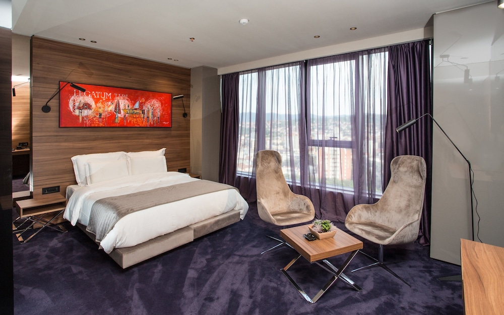 Premium Single Room