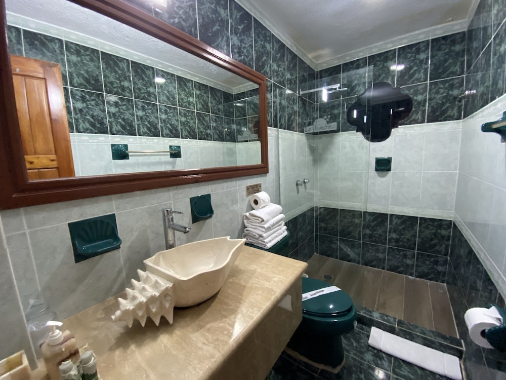 Suite - Photo 6