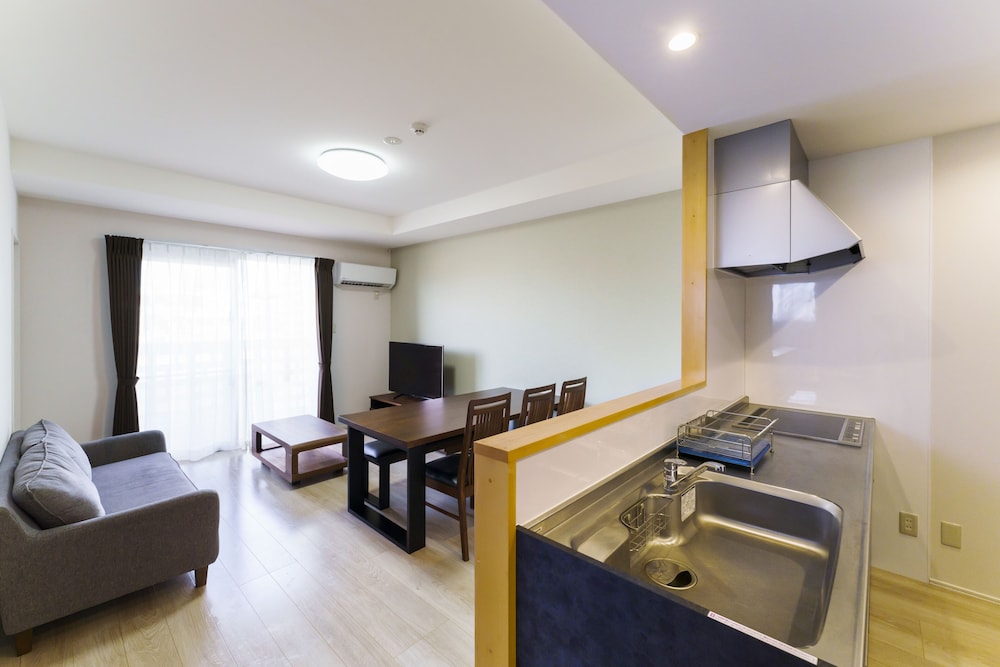 Deluxe Family Suite, Non Smoking - Photo 13