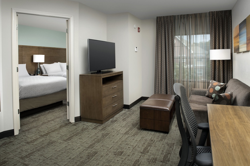 Suite, 1 Bedroom, Kitchen - Photo 1