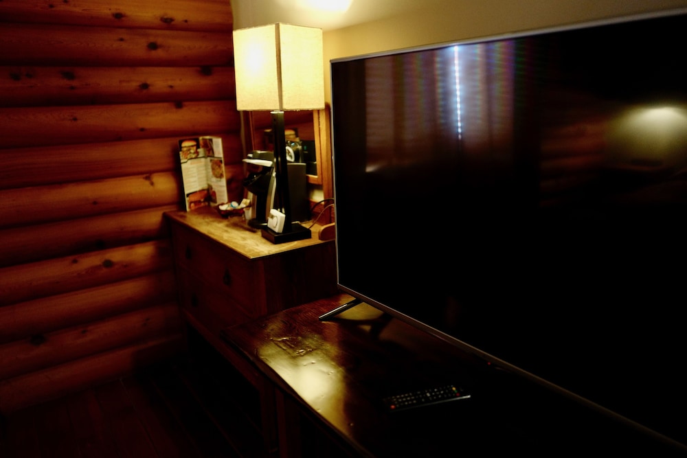 Standard Townhome, 1 King Bed, Non Smoking, Jetted Tub photo 1