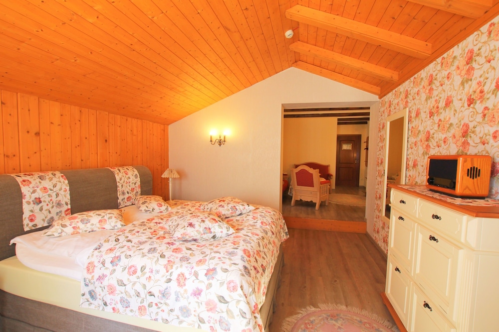 Standard Suite photo 2