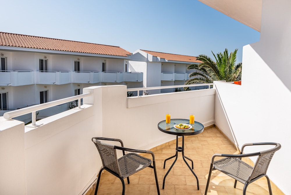Classic Double or Twin Room, Garden View - Photo 12