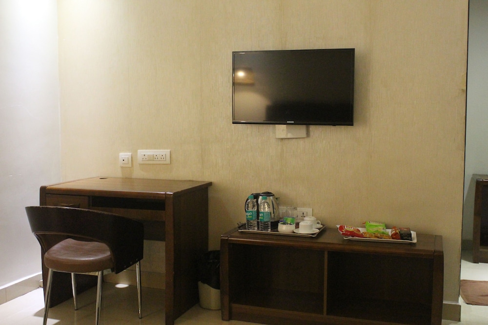 Deluxe Room, 1 Double Bed photo 2