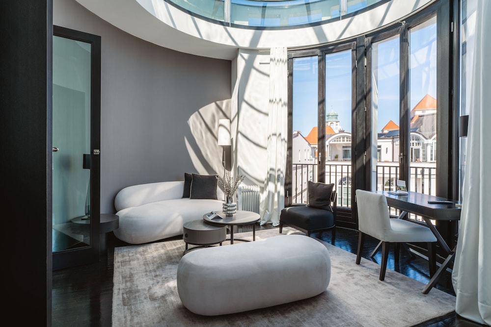 Panoramic Suite
