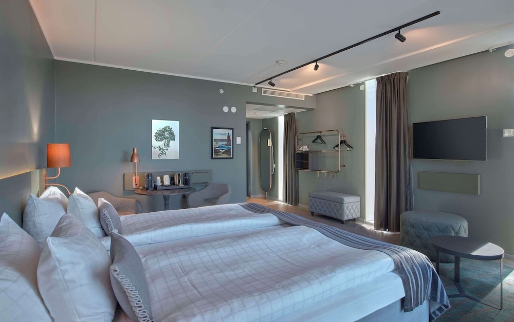 Suite (Master)