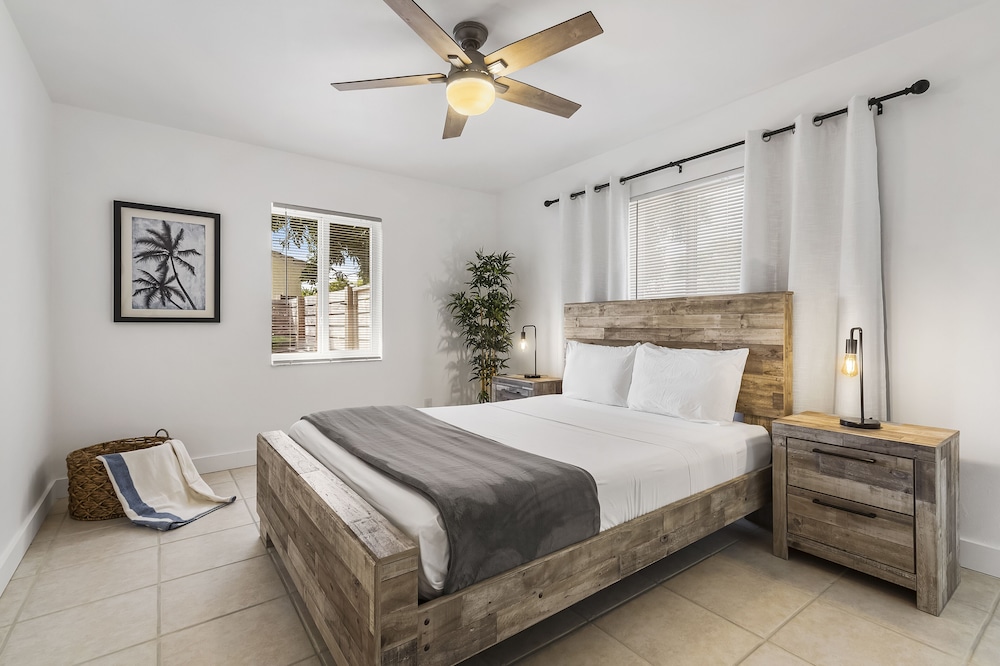 Premium Condo, 2 Bedrooms, 2 Bathrooms (1716) photo 3