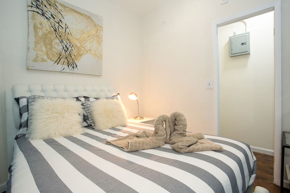 Deluxe Apartment, 3 Bedrooms photo 2