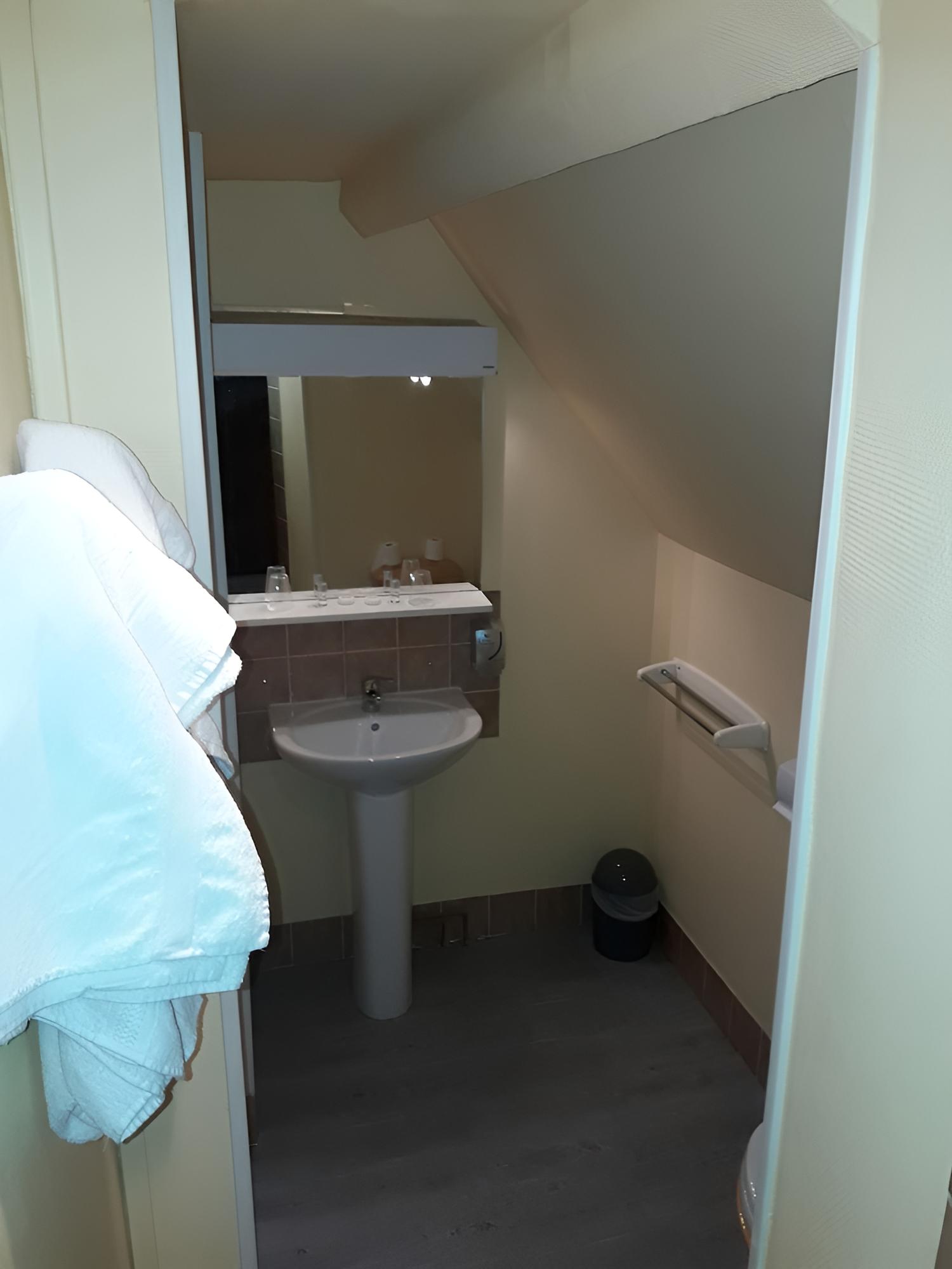 Economy Double Room, 1 Bedroom photo 3