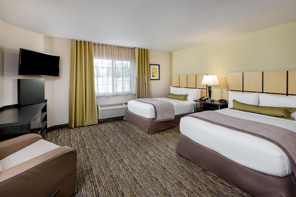 Studio Suite, 2 Double Beds, Accessible Bathtub (Mobility) - Photo 4