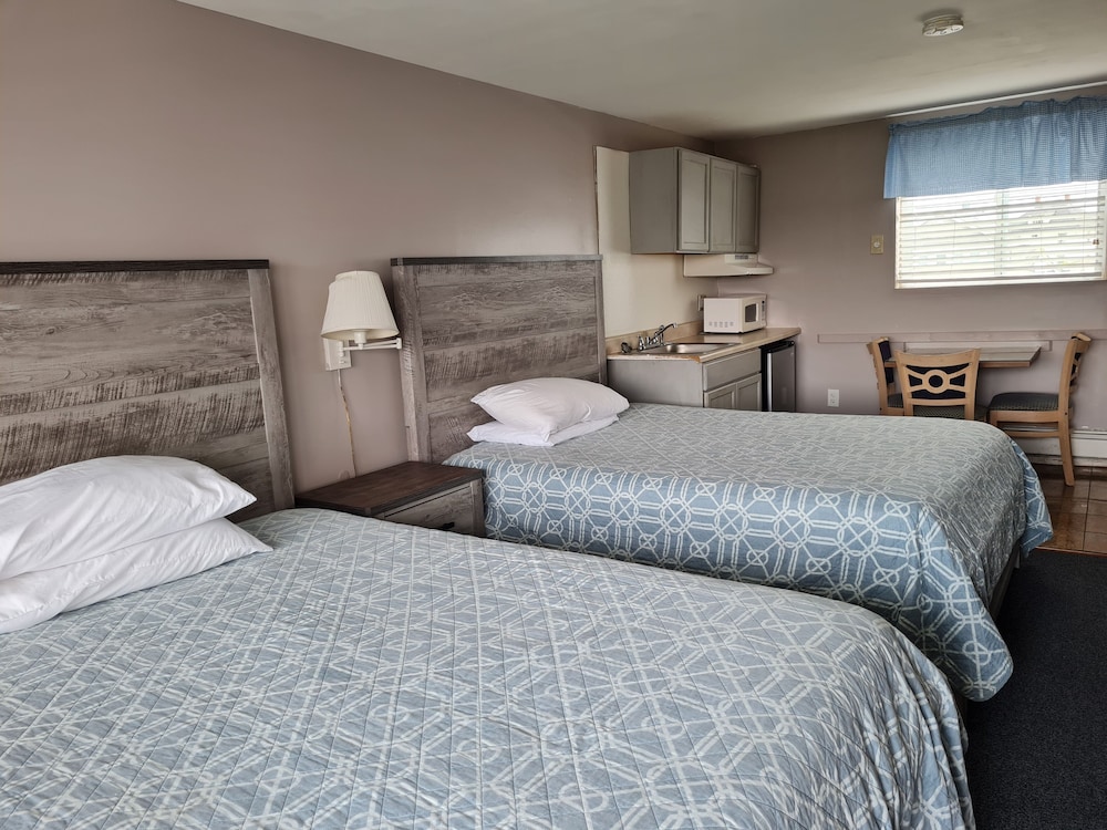 Standard Room, 2 Queen Beds, Kitchen, Courtyard Area photo 1