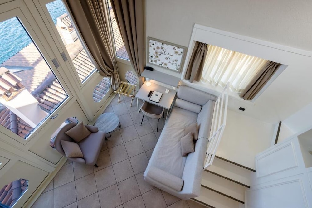 Comfort Loft, Lake View