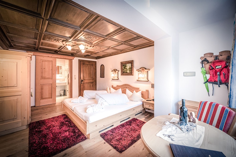 Classic Double Room (Arlberg 3) photo 2