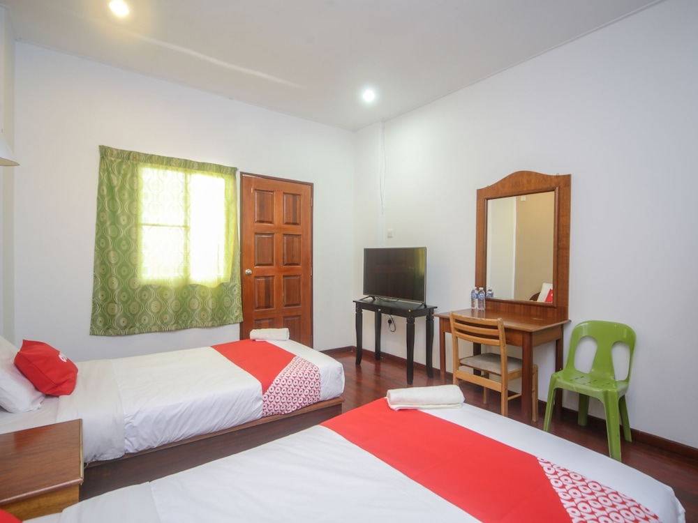Deluxe Twin Room photo 2