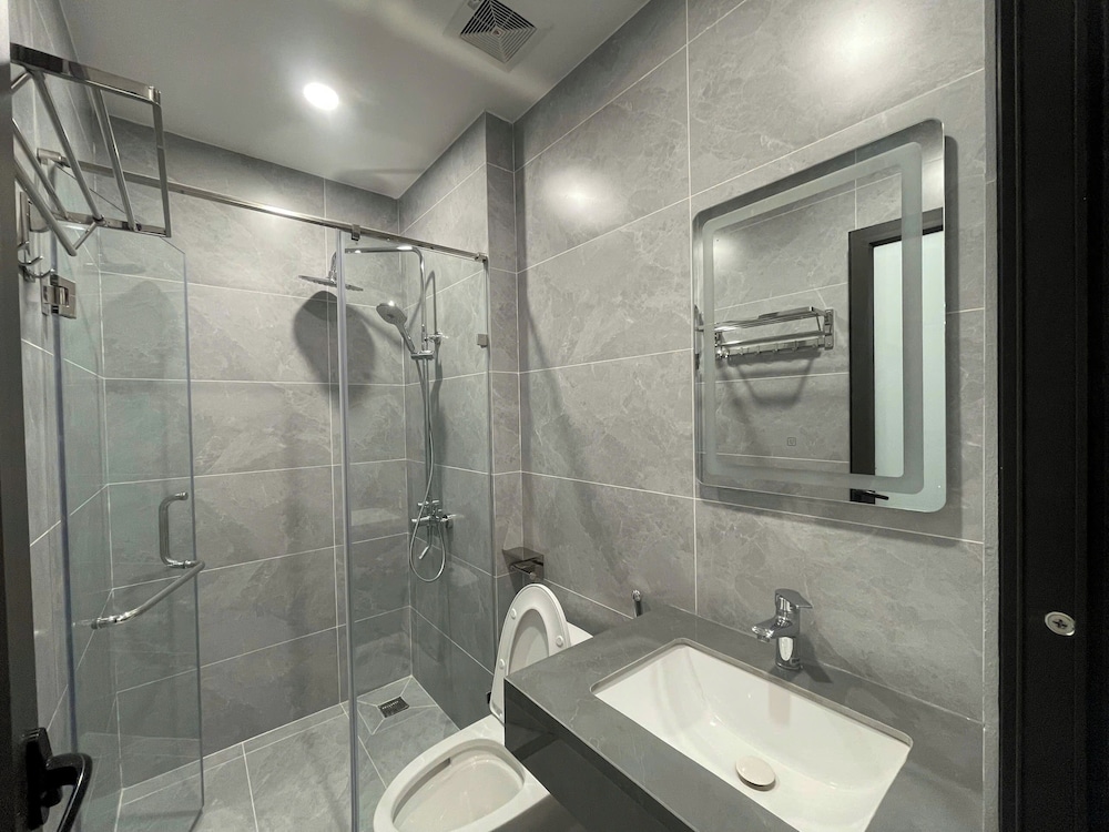 Basic Suite, City View