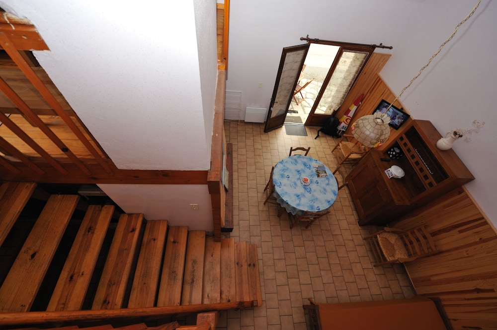 Duplex, 2 Bedrooms photo 2