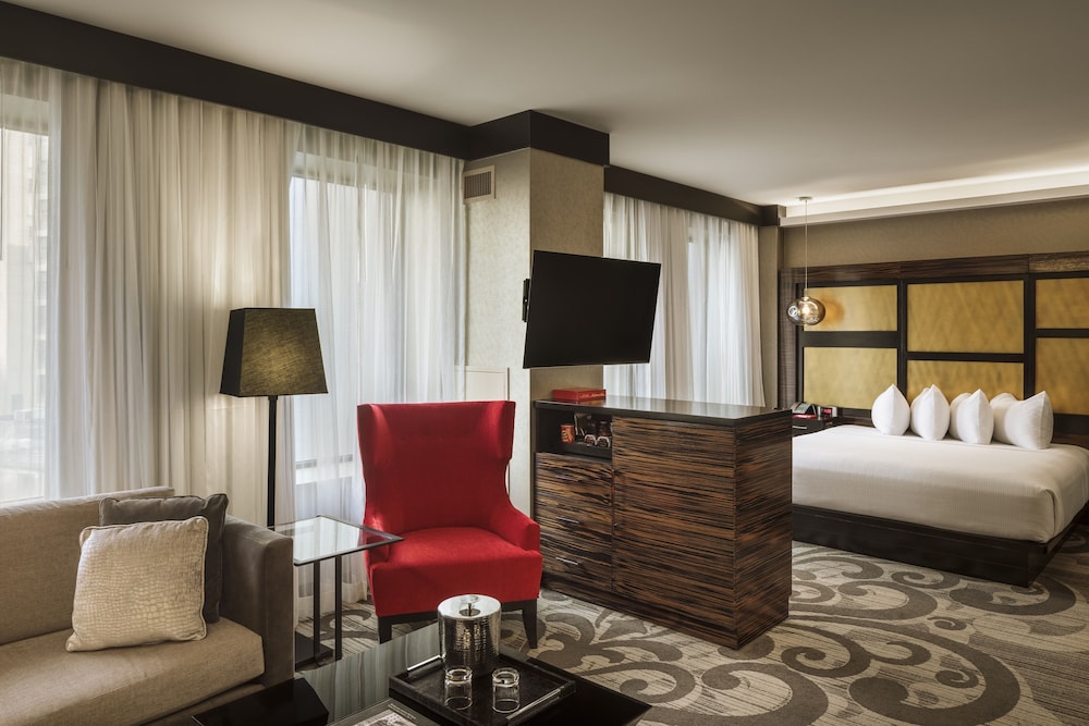 Junior Suite, 1 Queen Bed photo 3