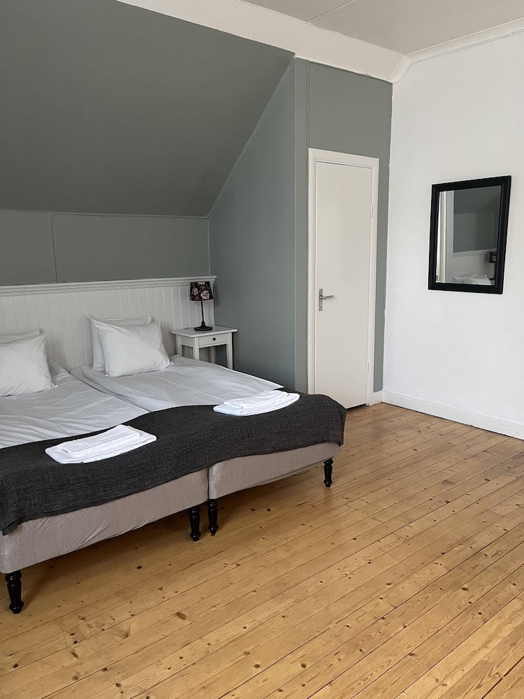 Basic Double or Twin Room photo 1