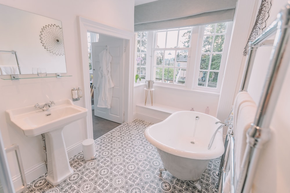 Luxury Suite, Ensuite, River View (Sterling) - Photo 19
