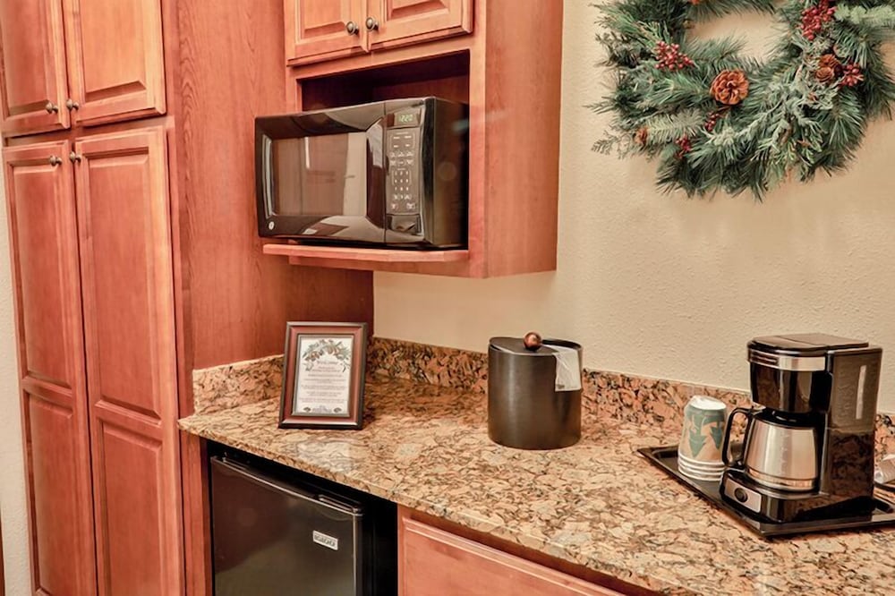 Deluxe Mini Suite, Courtyard View photo 2