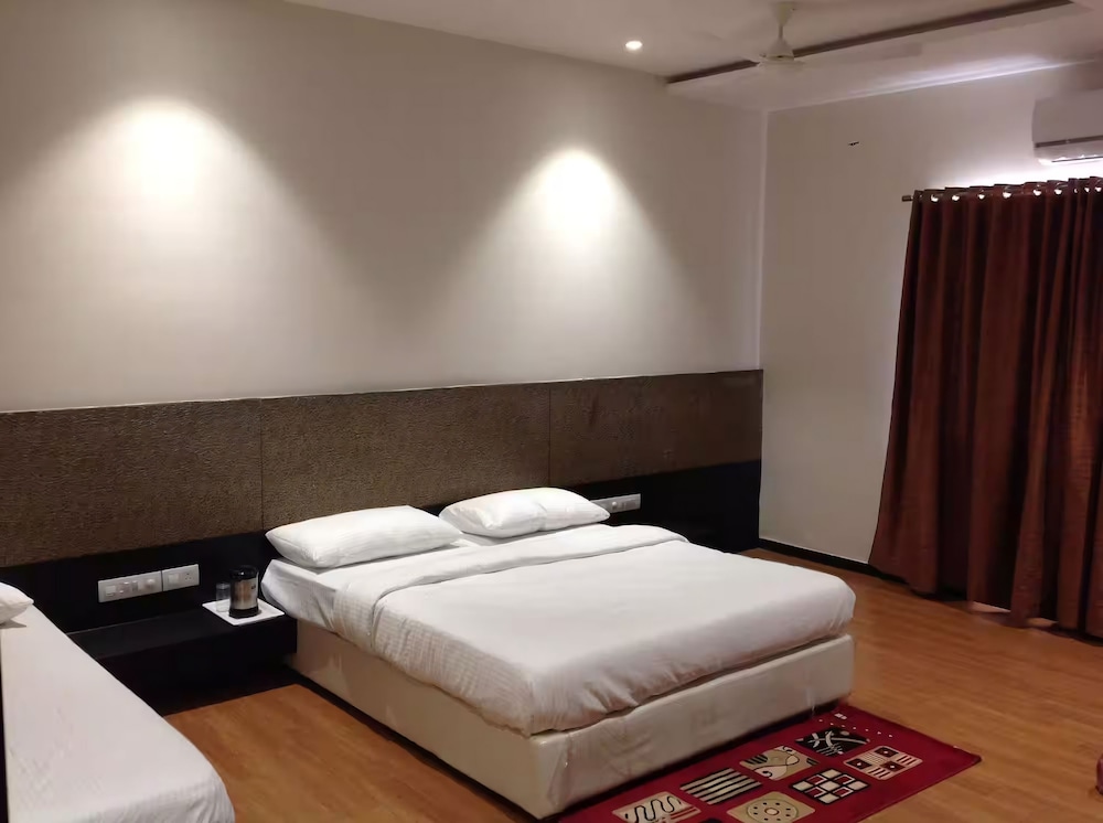 Family Room, 1 Bedroom
