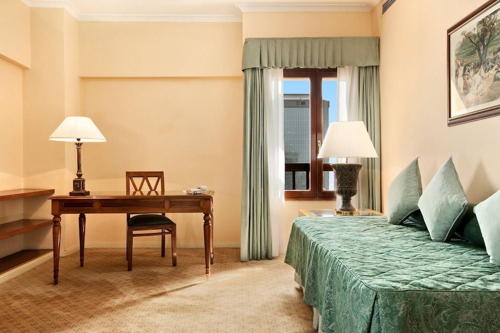 Royal Nile Suite - Photo 7