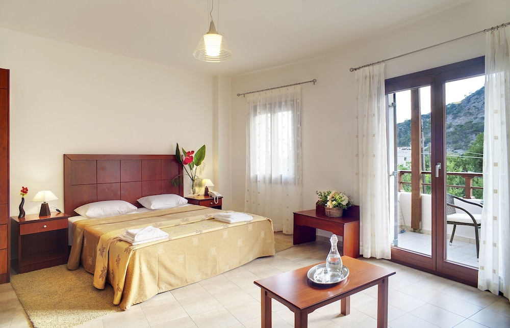Standard Apartment, 1 Bedroom, Partial Sea View photo 1