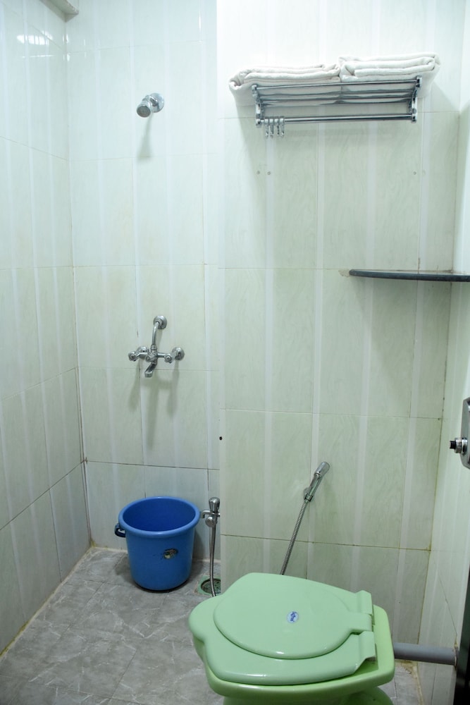 Deluxe Room (A/C) photo 3