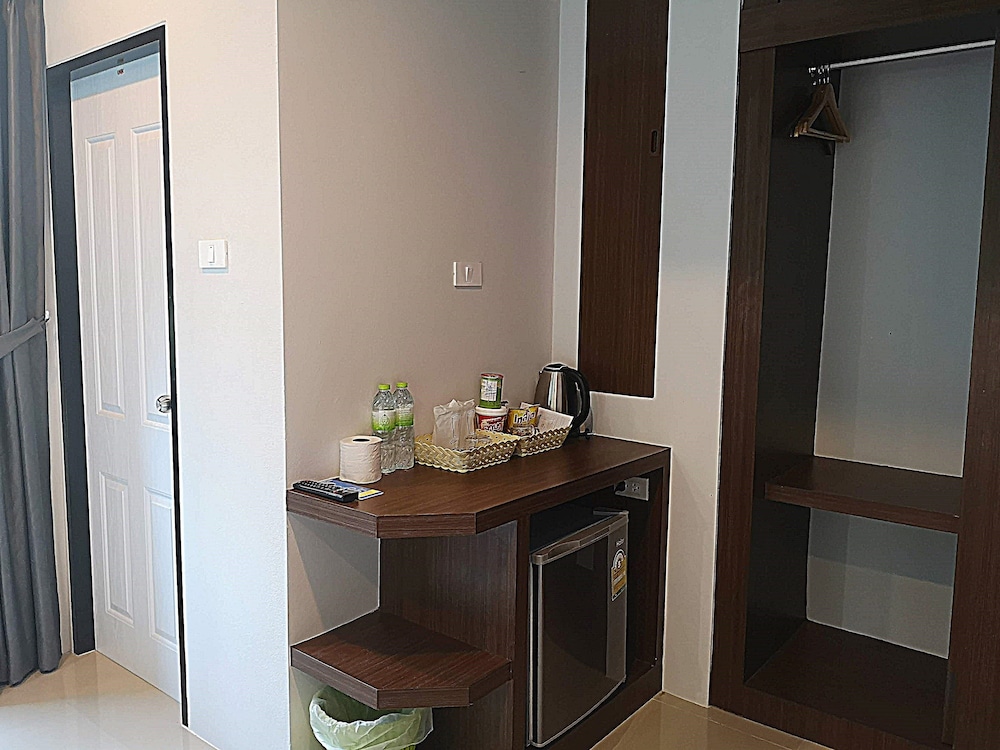 Standard Double Room, City View - Photo 3