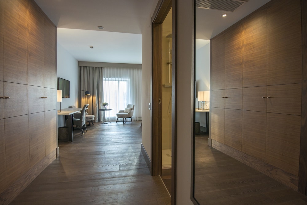 Standard Twin Room (3 adults)