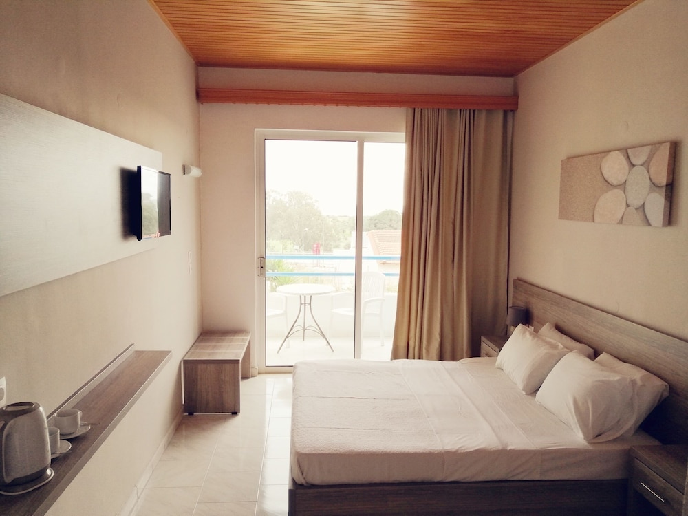 Superior Triple Room, Balcony