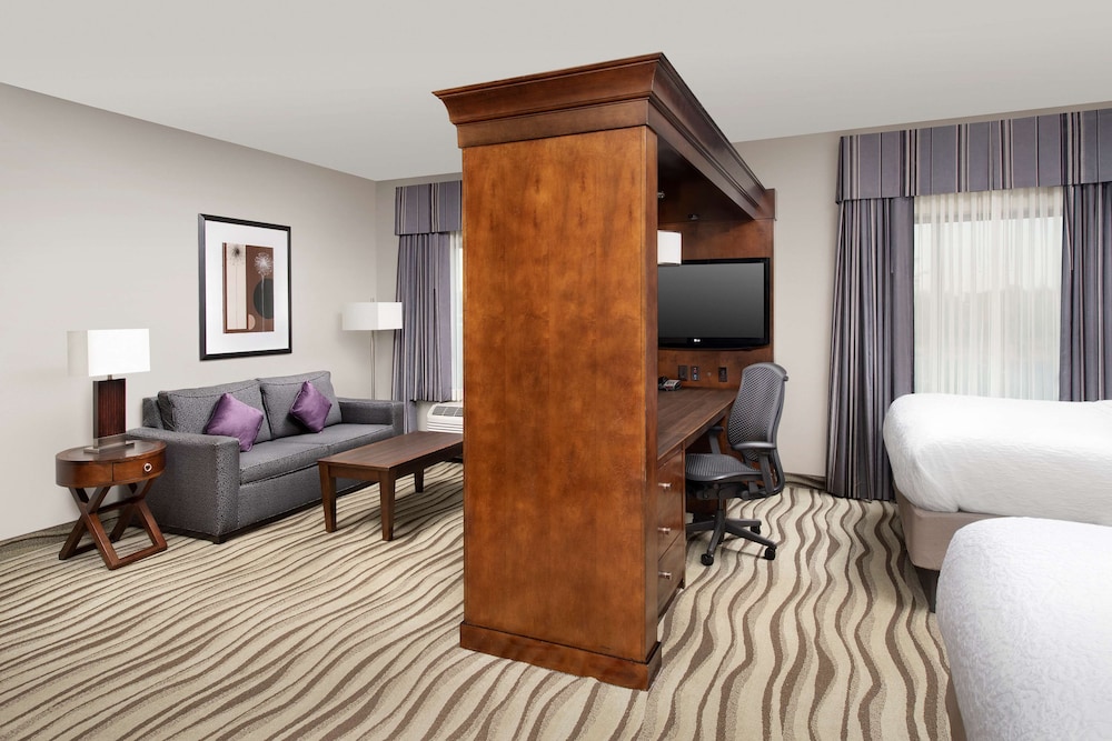 Suite, 2 Queen Beds, Accessible (Hearing) - Photo 2