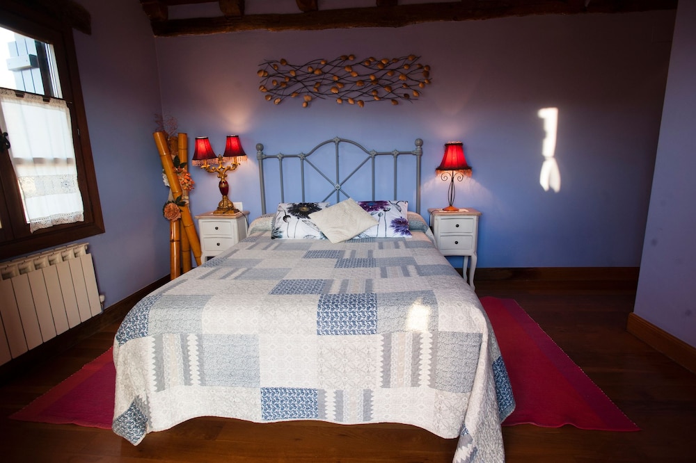 Basic Double Room photo 3