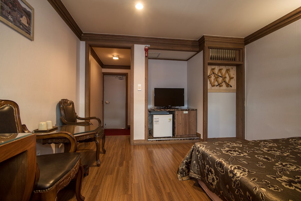 Standard Double Room, 1 Double Bed - Photo 6