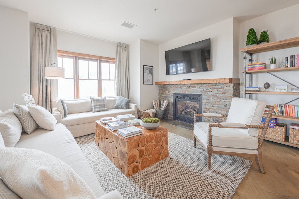 Penthouse, 4 Bedrooms, Mountain View (4 Bedroom)