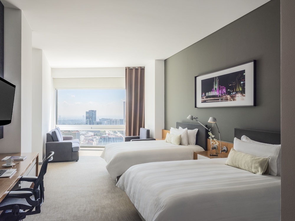Premier Executive Room, 2 Queen Beds - Photo 1