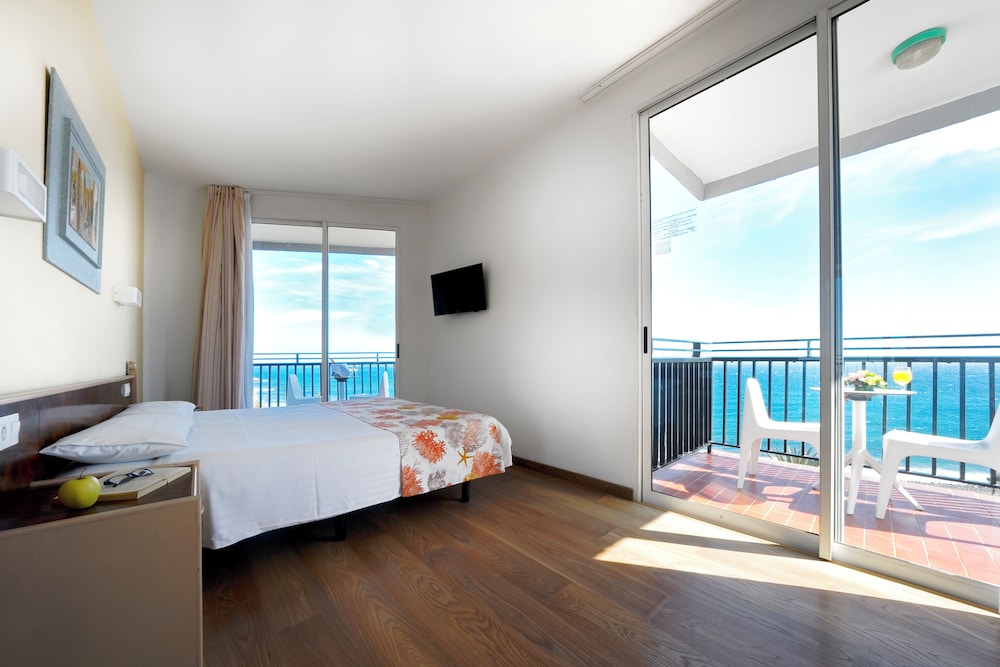 Superior Double Room, Sea View (2 Adults)