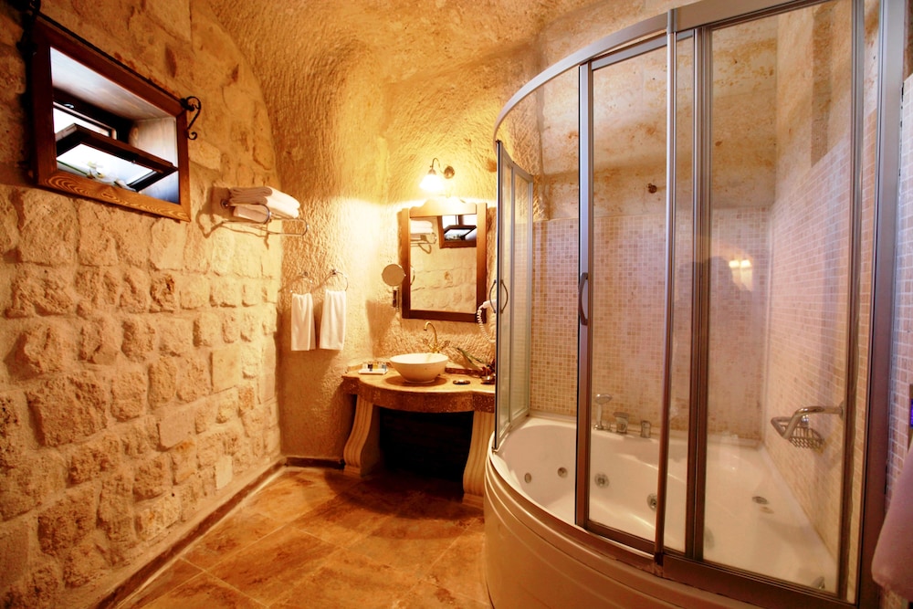 Deluxe Room - Photo 6