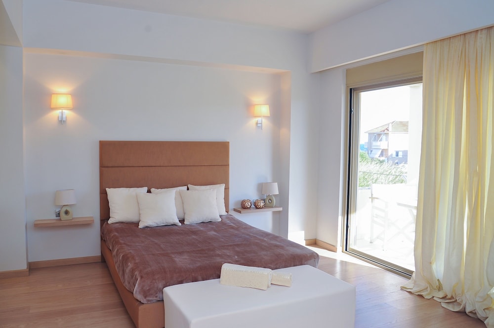 Villa, 4 Bedrooms, Private Pool, Sea Facing photo 3