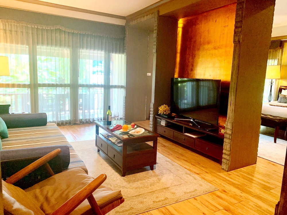 Junior Suite Room with Jacuzzi - Photo 5
