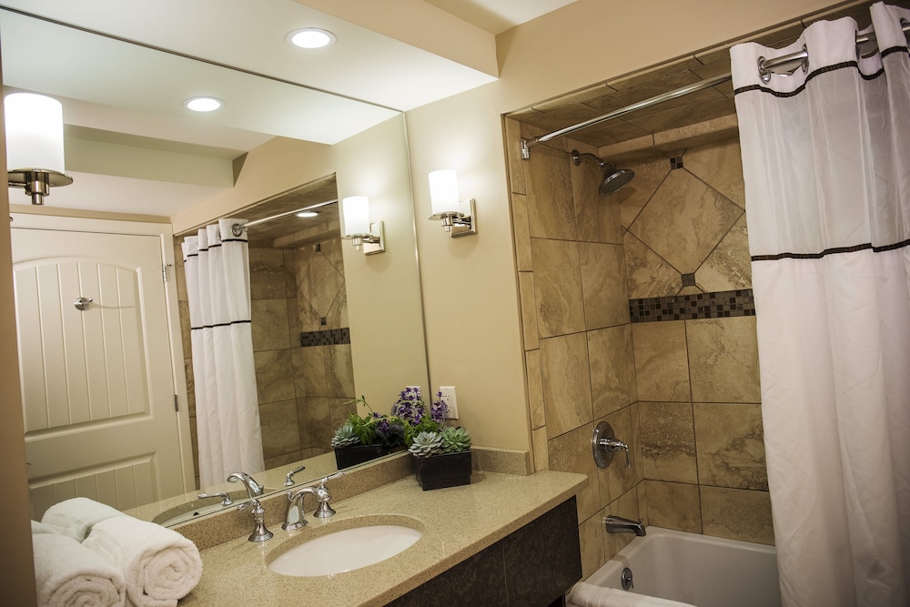 Loft 2 Queen Bed - Lakewood - Photo 4