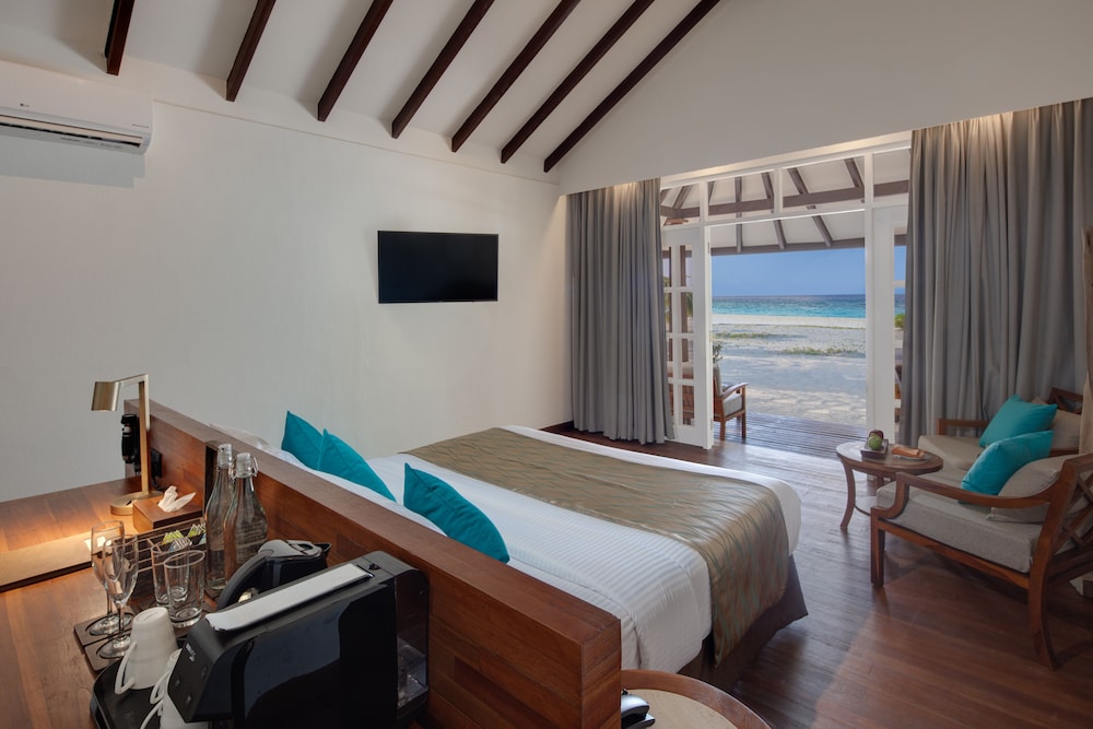 Deluxe Sunset Beach Villa - Photo 2