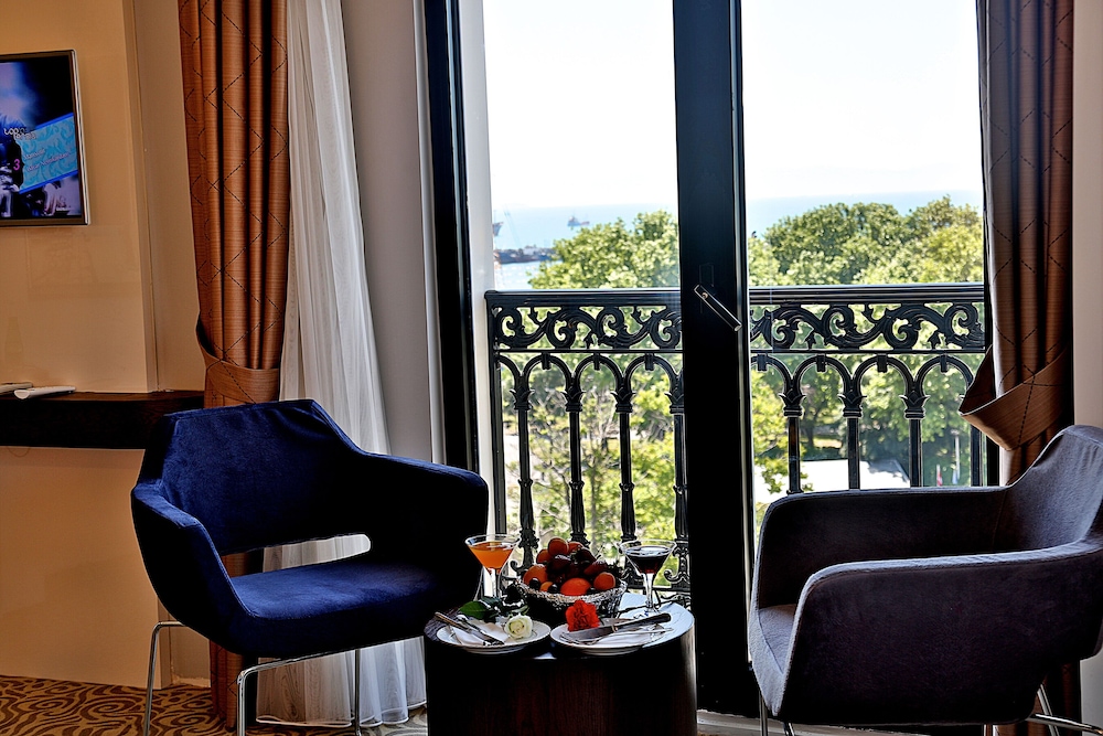 Deluxe Double or Twin Room Sea View