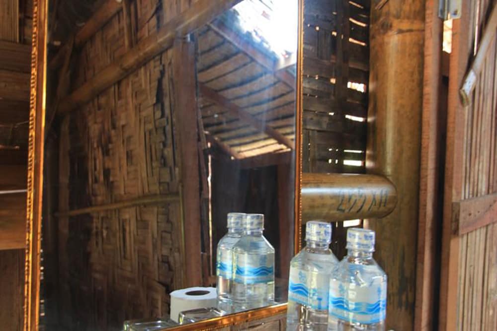 Bamboo Bungalow (Fan Room) photo 3